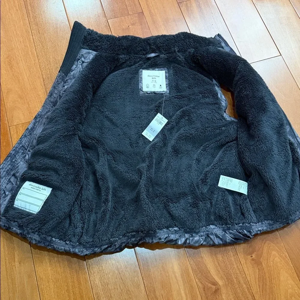 NWT Abercrombie Kids Gray Camo Puffer‎ Fleece Lined Vest Jacket Size 17/18